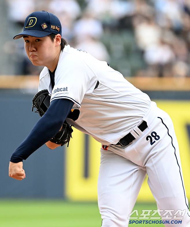 6일 잠실야구장에서 열린 KT와 두산의 경기, 두산 선발투수 최승용이 역투하고 있다. 잠실=허상욱 기자wook@sportschosun.com/2025.07.06/