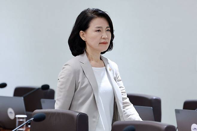 이진숙 방송통신위원장이 8일 용산 대통령실에서 열린 국무회의에 참석하고 있다. /연합뉴스