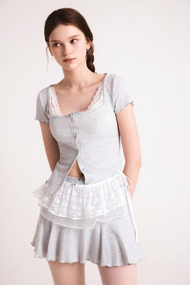 이랜드 에블린, ‘내추럴 하이틴’ 컬렉션. ⓒ이랜드