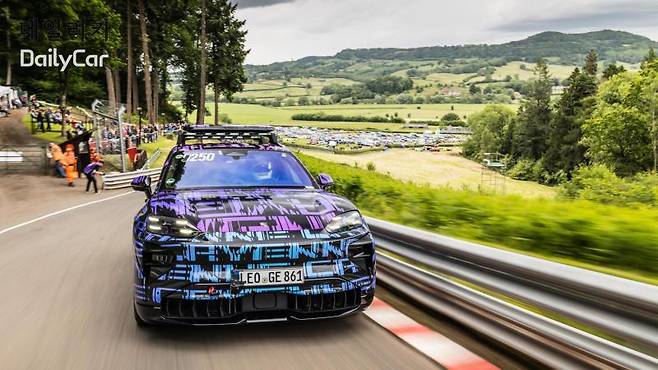 포르쉐 카이엔 일렉트릭(The Cayenne Electric) (전기차 프로토타입)