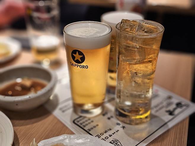 생맥주에 야키톤 먹고 집에 들어갑니다...