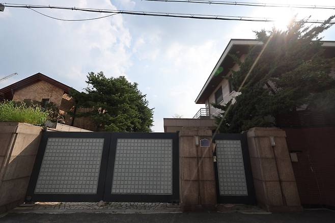 고(故) 이건희 삼성 선대회장이 별세하면서 삼성 일가에 상속된 서울 용산구 이태원동 단독주택이 최근 228억원에 매각된 것으로 알려졌다. 사진=연합뉴스