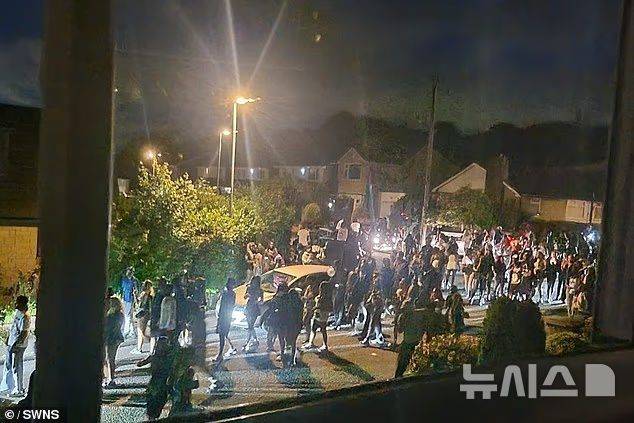 [서울=뉴시스] 영국에서 숙박업체 에어비앤비를 통해 8명 예약했던 이들이 초대로 200여 명을 숙소로 불러들이며 난동을 피워 논란이 되고 있다.(사진=데일리메일)