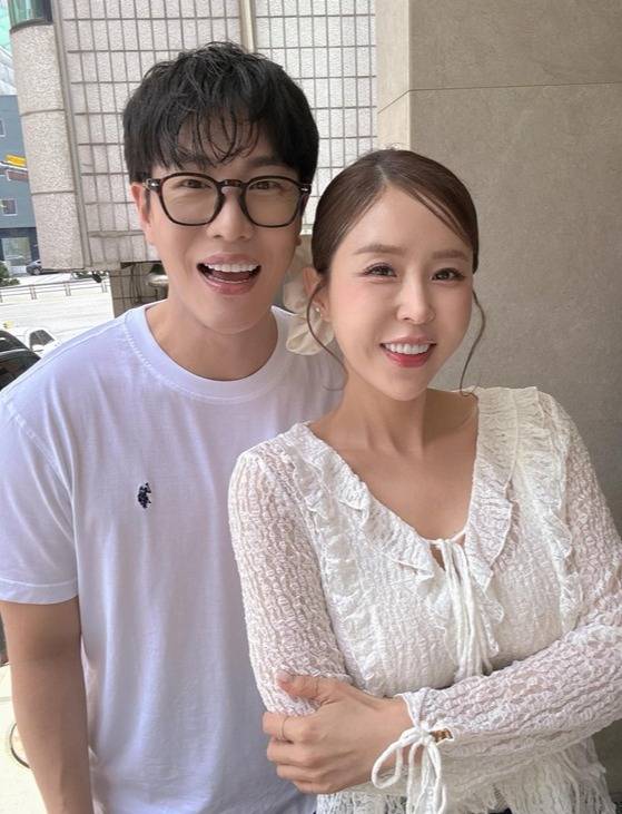 문원, 신지 /사진=신지 SNS