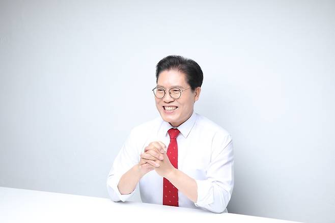 ▲ 송석준(국민의힘·이천) 국회의원이 9일 인천일보와 인터뷰를 하고 있다.