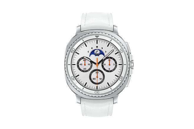 갤럭시 워치8 클래식 화이트./사진=삼성전자