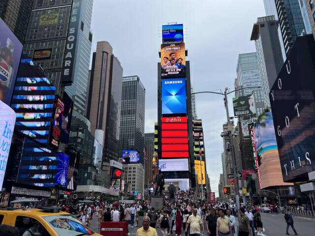 삼성전자 뉴욕 타임스스퀘어 옥외광고판 전경 (사진=지디넷코리아 신영빈 기자)