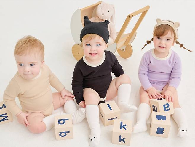 유·아동복 브랜드를 운영하는 뉴키즈온이 스팩 상장 첫날 20%대 강세를 보이고 있다./뉴키즈온