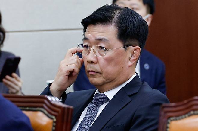 홍장원 전 국가정보원 1차장이 지난 1월 22일 서울 여의도 국회에서 열린 윤석열 정부의 비상계엄 선포를 통한 내란 혐의 진상규명 국정조사 1차 청문회에 출석하고 있다. /뉴스1