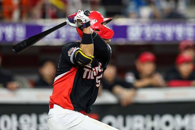 ▲ 최형우를 대신해 지명타자로 출전한 고종욱 [KIA 타이거즈]