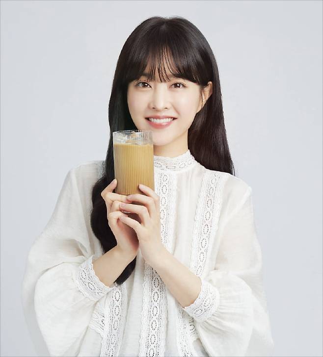 맥심 모카골드 박보영 모델 이미지 컷