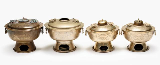 일제강점기 일본인 관광객에 판매된 광화문, 남대문 등이 그려진 신선로. 국립민속박물관 제공