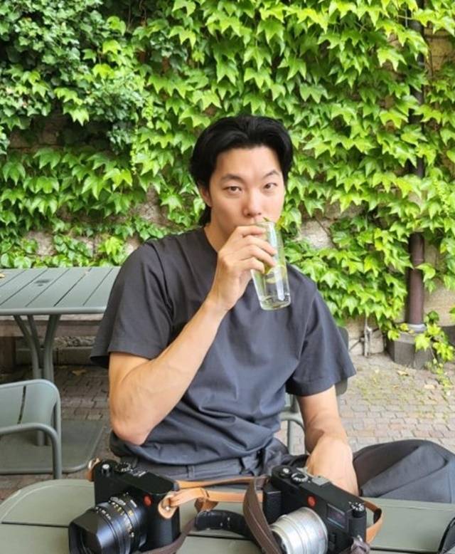 사진=류준열 SNS