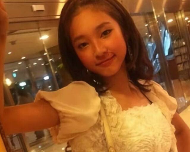 쿄카가 지금과 달리 여성스러운 스타일을 하고 있어 팬들을 놀라게 했다. / 온라인 커뮤니티 캡처