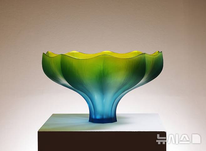 [김해=뉴시스]김해서 만나는 유리 예술의 세계 전시회. 김준용 작품. (사진=클레이아크김해미술관 제공). 2025.07.09. photo@newsis.com