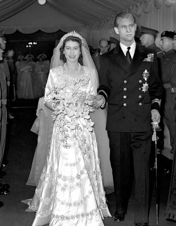 1947년, 엘리자베스 여왕과 필립 공의 결혼식 [사진 출처 = 데일리메일]