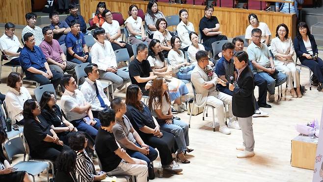 서귀포학교운영위원장협의회 주최 '2025 제주교육 톡톡' 토크콘서트 현장 ⓒ제주도교육청 제공