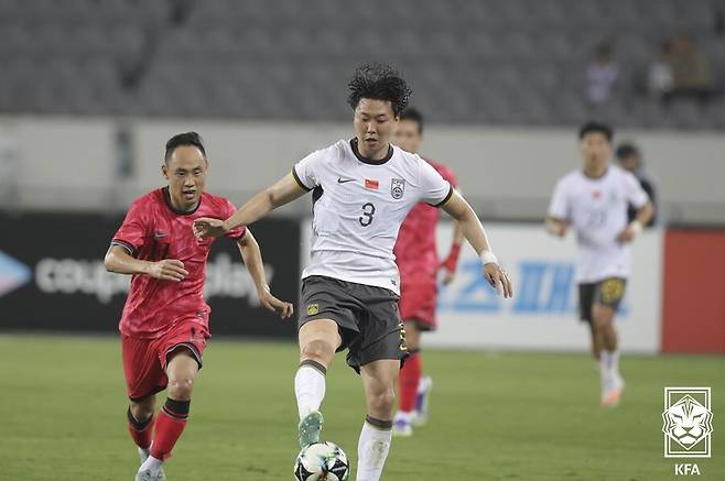 ▲ 중국의 한국전 승리는 2017년 3월 월드컵 최종예선에서가 마지막이다. 당시 1-0 승리를 거둔 이래 최근 7경기 1무 6패를 기록 중이다. 아울러 6연패는 1978년 이후 한중전 사상 최초 기록이다. 한국전 6경기 연속 무득점 불명예도 이어 갔다. 역대 가장 긴 무득점 기록이다. ⓒ 대한축구협회
