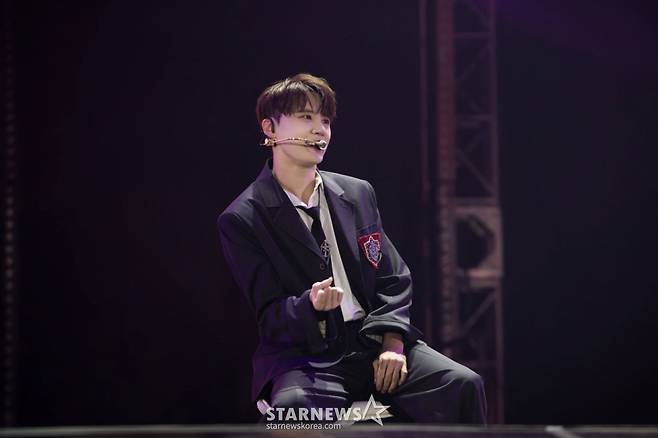 가수 김준수가 9일 서울 송파구 올림픽공원 KSPO DOME에서 열린 데뷔 20주년 기념 단독 콘서트 'JX 2024 CONCERT [IDENTITY] in SEOUL'(아이덴티티 인 서울, 이하 [IDENTITY])에서 멋진 무대를 선보이고 있다. / 사진제공=팜트리아일랜드, iNKODE /사진=김창현 chmt@