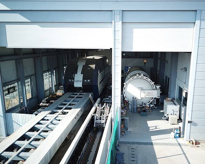 현대로템 초전도 자기부상 열차