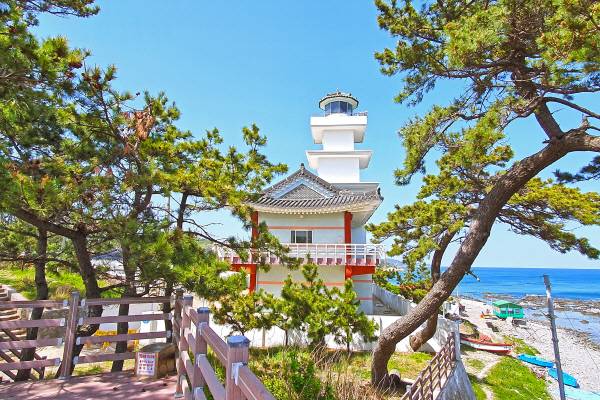 송대말등대 빛체험전시관 전경