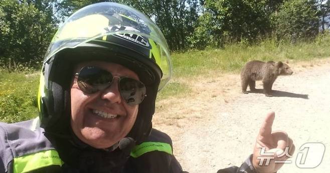 루마니아 여행 중 곰의 공격을 받아 사망한 오마르 파랑 진. (출처=오마르 파랑 진 페이스북) 2025.7.10.