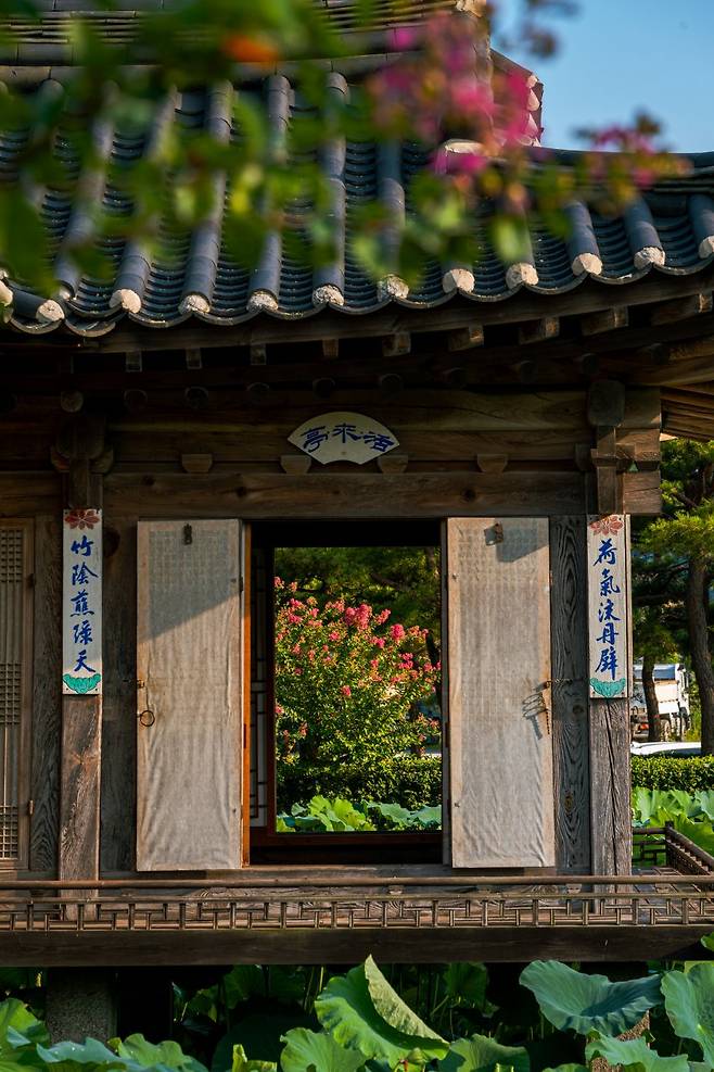 098ef319b4866ef420b5c6b011f11a3959ef7b62a88e92edd2bb