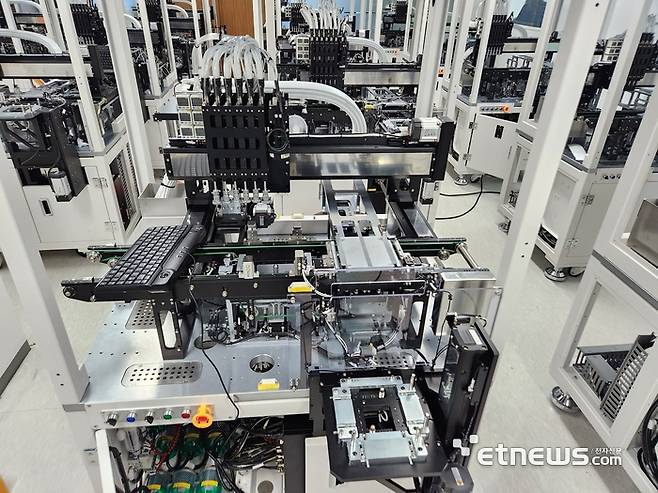 액트로의 액추에이터 생산 자동화 장비. (사진=이호길 기자)