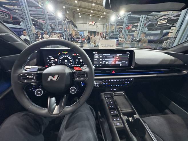 아이오닉 6N 내부. 사진=정원일 기자