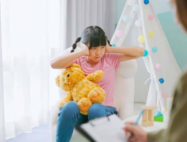 '나노에멀전'(nanoemulsion) 제형의 비타민D3 섭취가 자폐 스펙트럼 장애(ASD) 아동의 증상 개선에 의미 있는 효과를 보였다는 연구 결과가 나왔다./사진=게티이미지뱅크