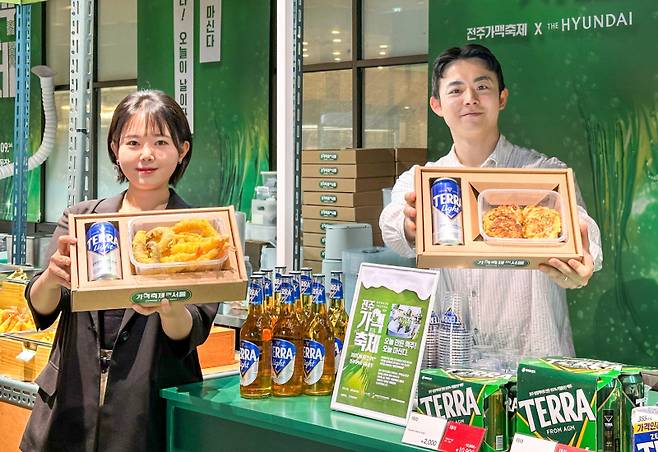 현대백화점이 내달 7일까지 수도권 주요 점포에서 ‘전주가맥축제’ 팝업스토어를 운영한다. 현대백화점
