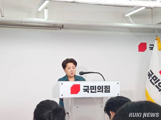윤희숙 국민의힘 혁신위원장이 10일 서울 여의도 당 중앙당사에서 기자회견을 열고, 1차 회의 결과를 브리핑 했다. 임현범 기자