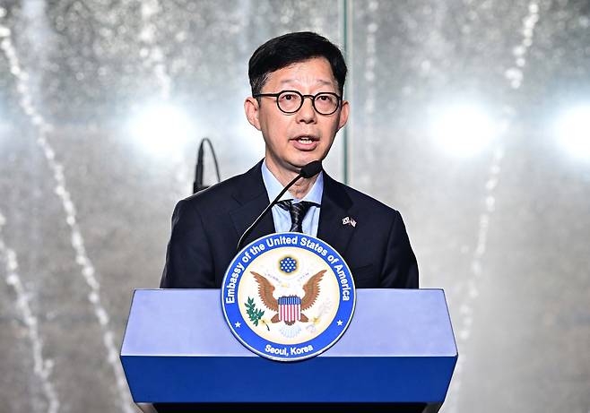 박윤주 외교부 1차관이 지난 2일 서울 용산구 그랜드 하얏트 호텔에서 열린 미국 독립기념일 행사에서 축사하고 있다. [연합]