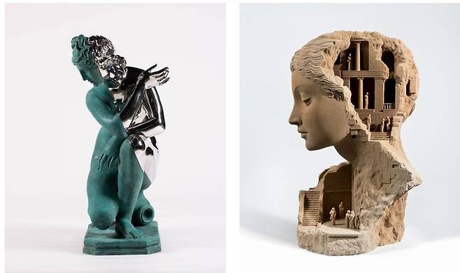 Daniel Arsham, Amalgamized Crouching Venus, 2022, Stainless steel, patinated bronze, 91.4 × 30.5 × 43.2 cm. Courtesy of the artist and Perrotin.  Daniel Arsham, Stairs in the Labyrinth, 2025, Sand, 73 × 45 × 46.4 cm. Courtesy of the artist and Perrotin *재판매 및 DB 금지