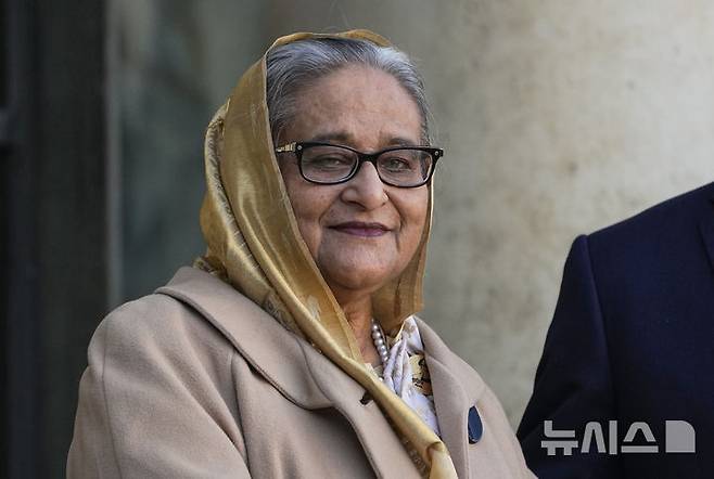 [AP/뉴시스] 반인륜 범죄 혐의로 정식 기소된 방글라데시 전총리 셰이크 하시나의 2012년 자료사진