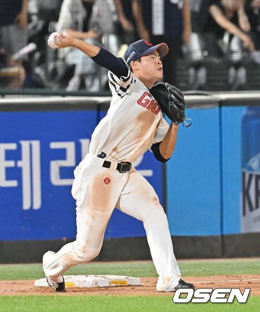 [OSEN=부산, 이석우 기자]  롯데 자이언츠 박찬형  / foto0307@osen.co.kr