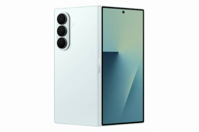 삼성전자가 9일(현지 시간) ‘갤럭시 언팩 2025’에서 공개한 갤럭시 Z폴드7. 삼성전자