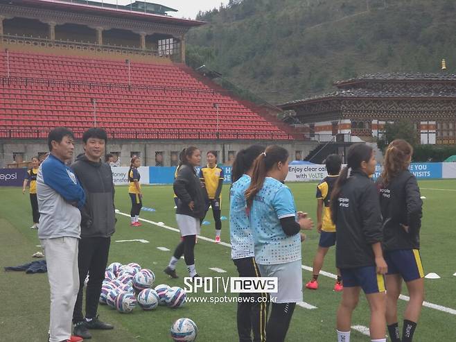 ▲ 모정일 감독의 부탄 활동 모습