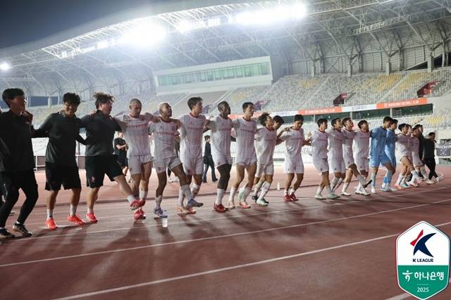 부천FC 선수단. /사진=한국프로축구연맹 제공
