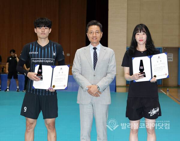 2025한국실업배구&프로배구 퓨처스 챔프전, 최우수선수상 이재현-김미연 선정,
