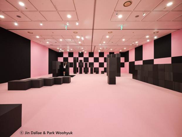 시립미술관 어린이갤러리는 공간, 행위, 놀이가 결합된 전시를 내년 3월 1일까지 펼친다. 전시실에 설치된 이미지. <광주시립미술관 제공>