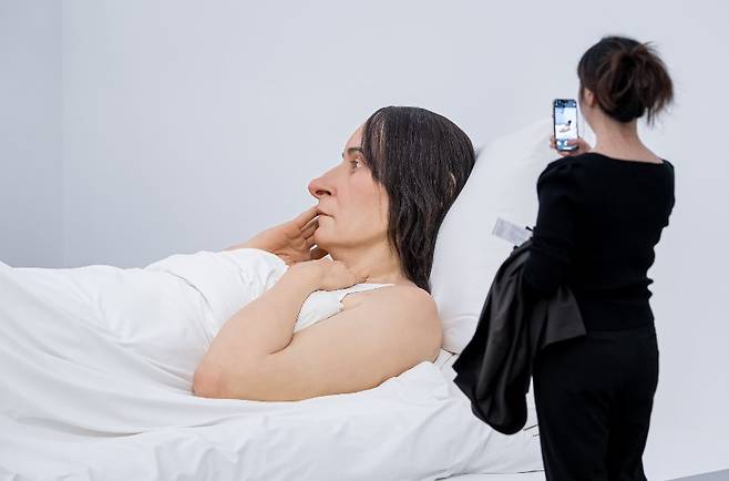 MMCA 서울_론 뮤익 50만 돌파_관람 현장 모습 (국립현대미술관 제공)