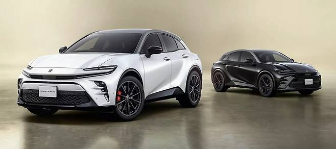 토요타 크라운 스포츠