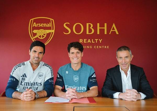 뇌르고르 영입을 발표한 아스널