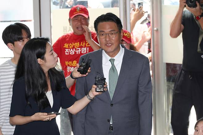 김태효 전 국가안보실1차장이 11일 오후 서울 서초구 채상병 사건 외압 의혹을 수사하는 이명현 특별검사팀 사무실로 출석하고 있다. 정용일 선임기자 yongil@hani.co.kr