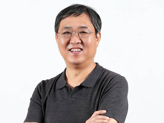 대통령실은 11일 이재명 대통령이 신임 문화체육관광부 장관 후보자에 최휘영 놀유니버스 대표이사를 지명했다고 강훈식 대통령비서실장 브리핑을 통해 밝혔다. [연합]