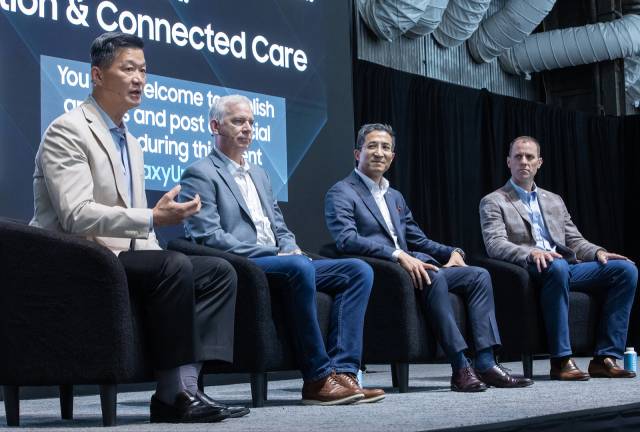 박헌수(왼쪽부터) 삼성전자 MX사업부 디지털 헬스팀장과 마이클 맥셰리 젤스 CEO, 라수 스레스타 어드보케이트 헬스 부사장, 짐 퍼슬리 힌지 헬스 대표가 10일(현지 시간) 미국 뉴욕에서 열린 ‘갤럭시 테크 포럼’에서 발언하고 있다. 사진제공=삼성전자