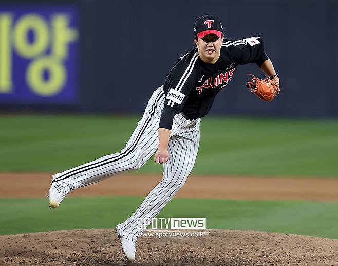 ▲ 마운드와 타석을 오가며 바쁘게 보냈다 ⓒ 곽혜미 기자