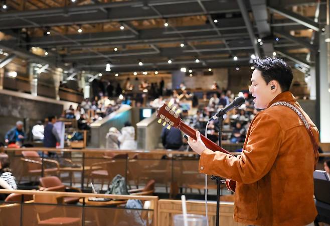 별빛 라이브 [스타벅스 코리아 제공. 재판매 및 DB금지]