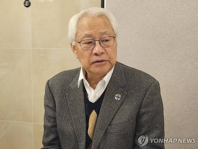 기자간담회 하는 이태식 과총 회장 (서울=연합뉴스) 조승한 기자 = 이태식 과학기술단체총연합회 회장이 20일 서울 강남구 과학기술회관에서 열린 기자간담회에 참석해 있다. 2025.2.20 shjo@yna.co.kr